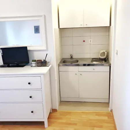 Πανσιόν Rondina House Κόρτσουλα