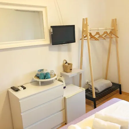 Rondina House Pensionat 3*