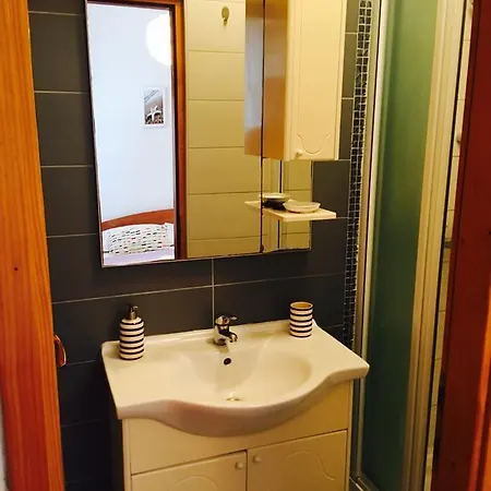 Rondina House 3* קורצולה