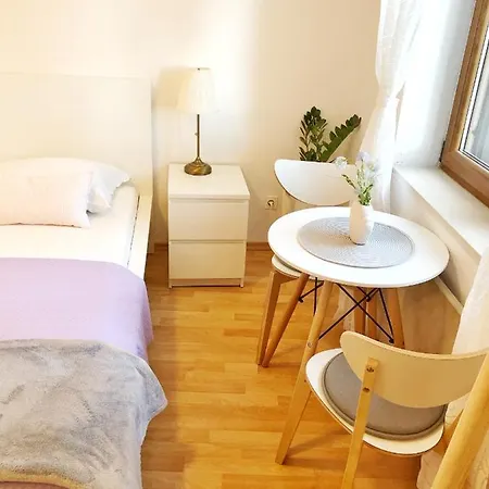 Rondina House 3* קורצולה