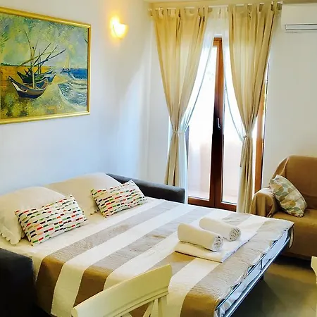 Rondina House Konukevi